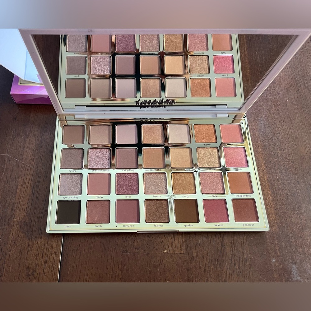 Tarte Tartelette Full Bloom Amazonian Clay Palette